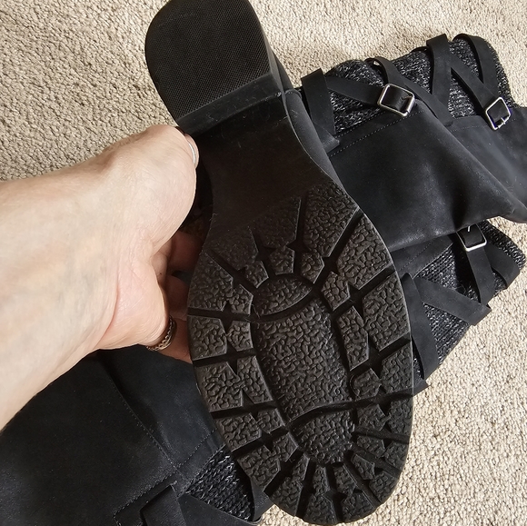 Women boots - Picture 2 of 2